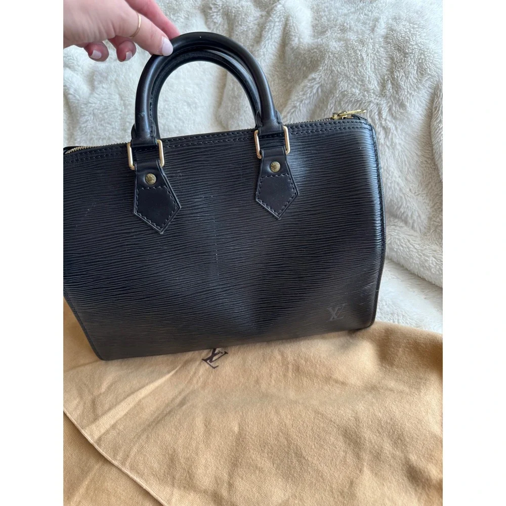 Louis Vuitton Noir Epi Speedy 25 Bag